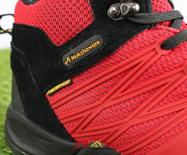 Sepatu Hiking Waterproof Mokzhaware Present Red